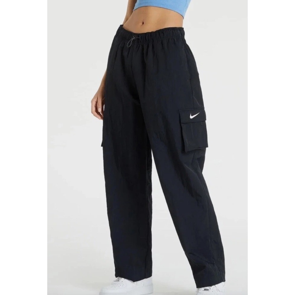 Nike Cargo Pants Womens XS Black Excellent Nylon Track Swoosh Joggers